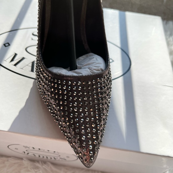 Steve Madden Mandi-R Lead Pump - Picture 2 of 12
